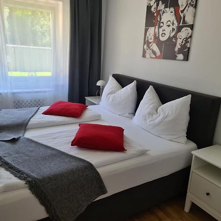 Wohnung See- Und Bergnaehe Gmunden Bagian luar foto