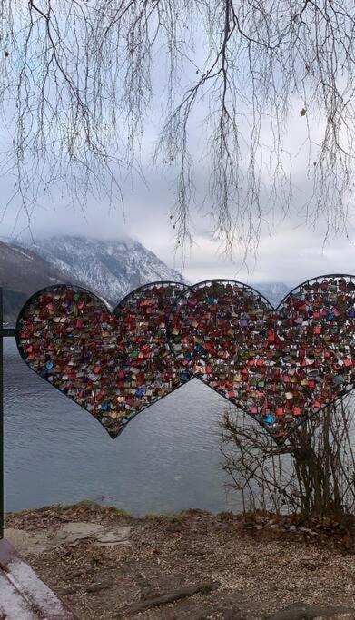 Wohnung See- Und Bergnaehe Gmunden Bagian luar foto