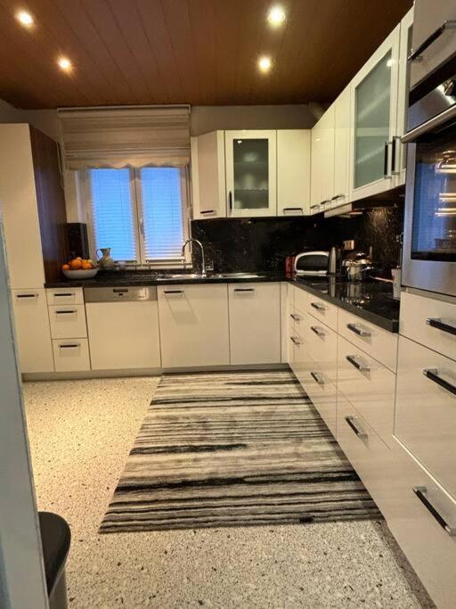 Wohnung See- Und Bergnaehe Gmunden Bagian luar foto