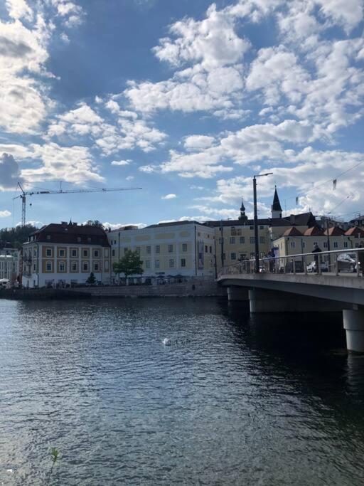 Wohnung See- Und Bergnaehe Gmunden Bagian luar foto