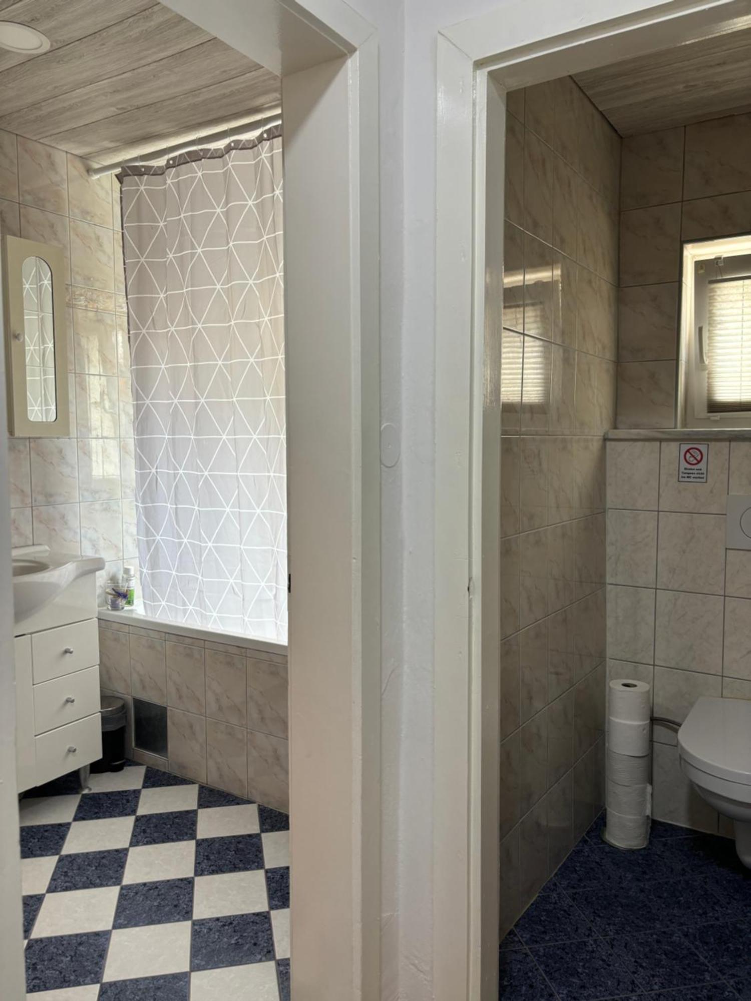 Wohnung See- Und Bergnaehe Gmunden Bagian luar foto